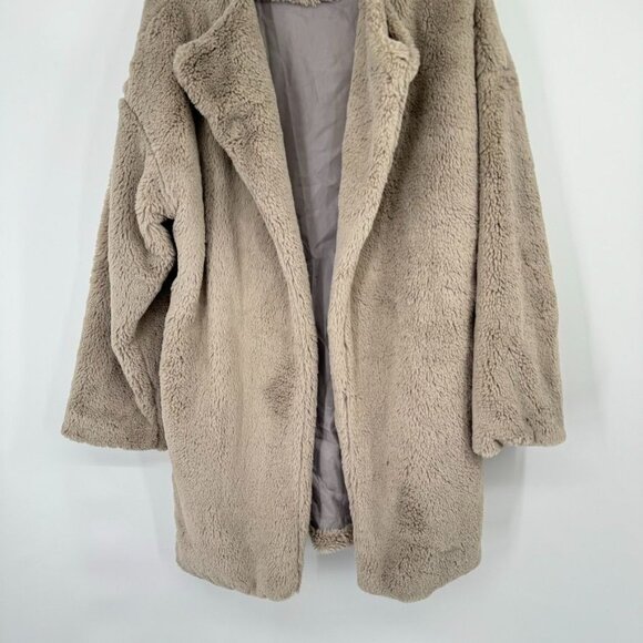 Listicle Women's Faux Fur Coat size Medium Light gray open - Picture 4 of 7